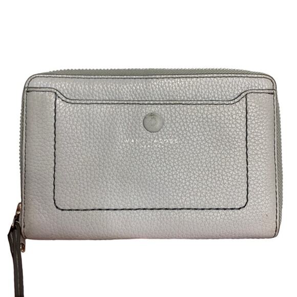 Marc Jacobs Handbags - MARC JACOBS Gray Wallet with Phone Slot